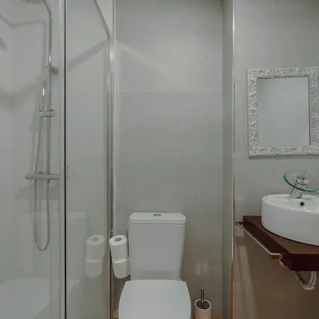 Papa With Terrace Apartament *